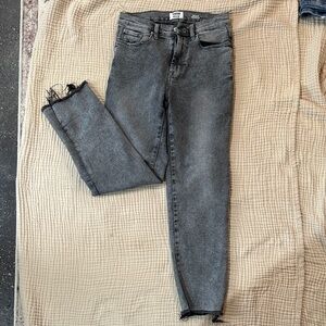 Kensie Grey Skinny Jeans with Raw Hem